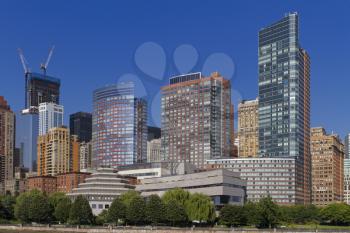 New York City skyline and street views.