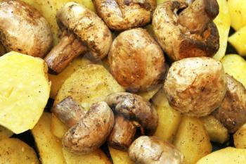 Baked potato with mushrooms