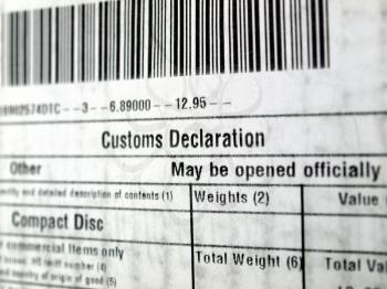 Customs declaration on a foreign packet parcel