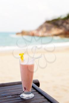 Royalty Free Photo of a Cocktail on the Beach