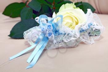 wedding garter from the bride and rose