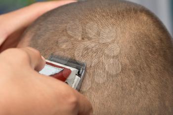 Men's haircut machine