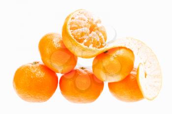Fresh mandarin citrus isolated tangerine mandarine orange in heap on white background