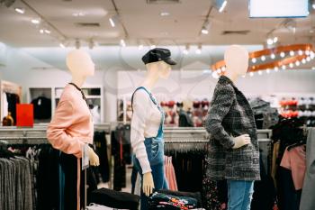 Mannequins Dressed In Female Woman Casual Clothes In Store Of Shopping Center.