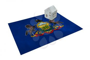 Small house on a flag - Living or migrating to Pennsylvania