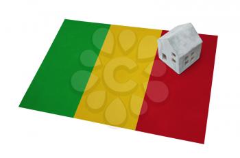 Small house on a flag - Living or migrating to Mali