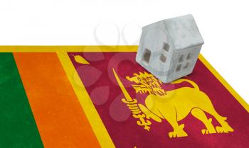 Small house on a flag - Living or migrating to Sri Lanka