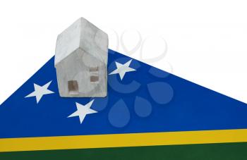 Small house on a flag - Living or migrating to Solomon Islands