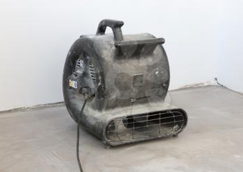 Large blower for drying a floor, indoor
