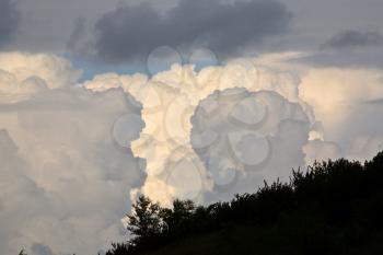 Cumulonimbus clouds contain severe convention currents, with very high, unpredictable winds, particularly in the vertical plane (updrafts and downdrafts). The air convection can also form mesocyclones