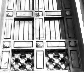   oman old wooden  door and wall in the house