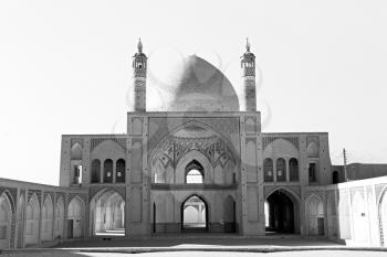 in iran the old      mosque and traditional wall tile incision near    minaret