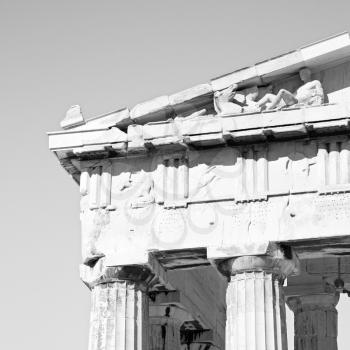 in greece    the old architecture and historical place parthenon          athens