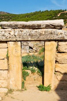  pamukkale    old       construction in asia turkey the column  and the roman temple 