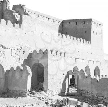 fort battlesment sky and    star brick in oman   muscat the old defensive  