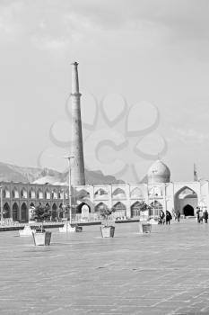 blur in iran   the old square of isfahan prople garden tree heritage tourism and mosque
