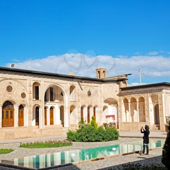 blur in iran the antique  royal  house incision and historic place
