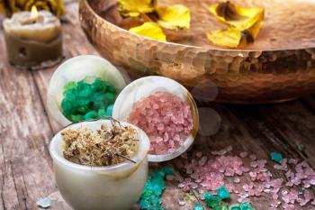 sea salt and accessories for a rejuvenating Spa sessions