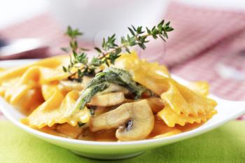 Bowtie pasta with mushrooms and cream sauce