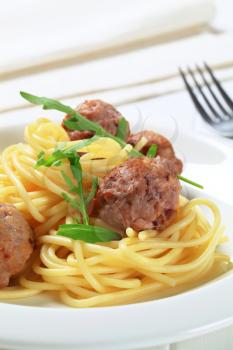 Pan fried meatballs with spaghetti