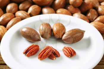 Fresh shelled and unshelled pecan nuts
