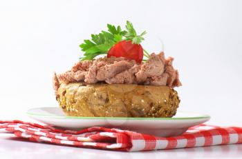 fresh bulkie roll with pate