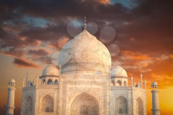 Taj Mahal . white marble mausoleum on the south bank of the Yamuna river in the Indian city of Agra, Uttar Pradesh.