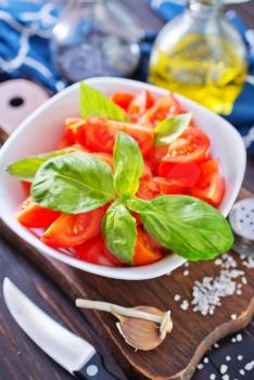 salad with tomato
