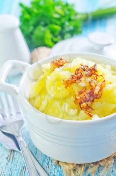 mashed potato with fried onion
