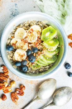 Breakfast: oatmeal with banana, nuts, chia seeds