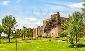 Walls of Diyarbakir Fortress. UNESCO world heritage in Turkey