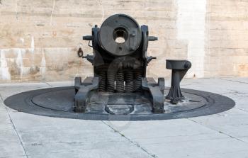 Fort de Soto museum housing old artillery and military guns and cannons used in Spanish American war