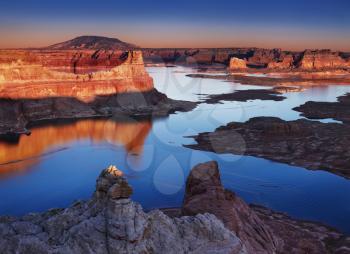 Alstrom Point at sunset, Lake Powell, Utah, USA