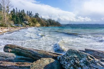 A landscape shot of the sea and shoreline at Saltwater State Park in Washington State.