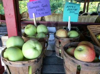 green apples in basket for sale farmers marketplace