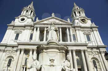 Royalty Free Photo of St. Paul's Cathedral in London, England