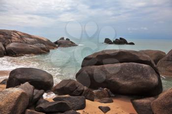 Picturesque rocks on the shore of the Gulf of Thailand. Lamai Beach, Samui Island