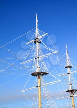 ship masts in ice 