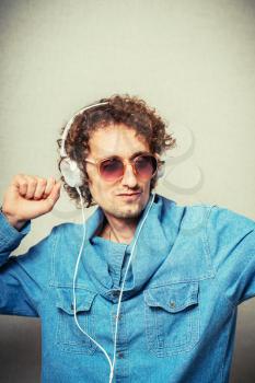  man dancing with headphones