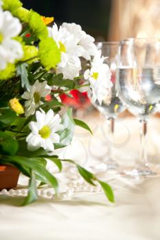 Table decor with flowers 