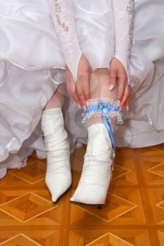 wedding garter from the bride on leg