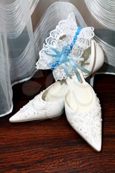 wediihg white shoes for bride