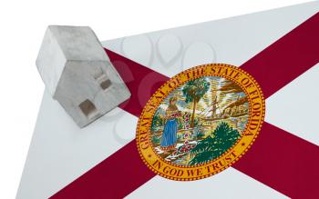 Small house on a flag - Living or migrating to Florida