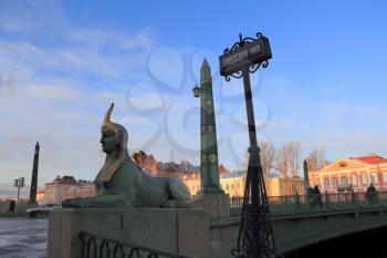 Image of bridge in Sankt Petersburg with sphinx