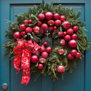 Advent wreath on green door