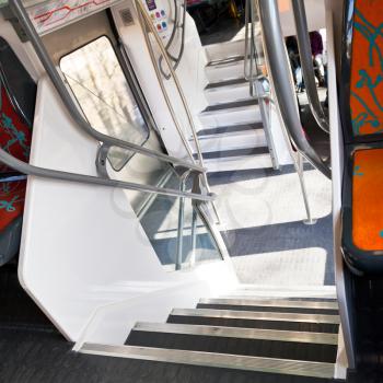 steps in double-decker french train