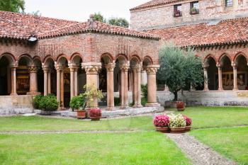travel to Italy - Cloister at San Zeno Basilica (San Zeno Maggiore, San Zenone) in Verona city