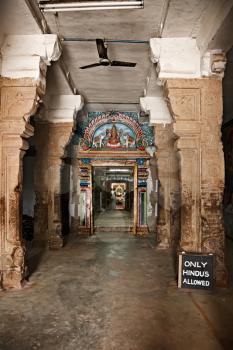 Inside  Hindu temple. Sri Ranganathaswamy Temple. Tiruchirappalli (Trichy), Tamil Nadu, India