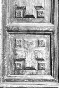 texture of a brown old door in italy europe