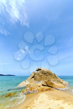 asia kho tao bay isle white  beach    rocks in thailand  and south china sea 